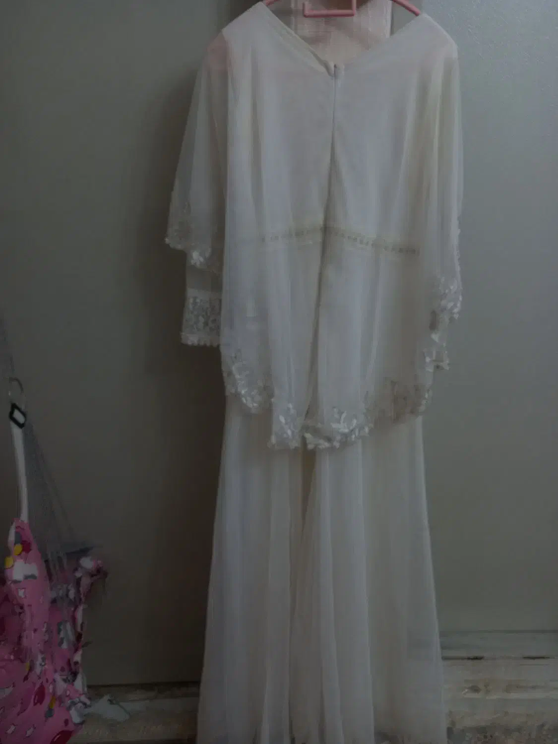 لباس عقد|لباس|ملارد, |دیوار