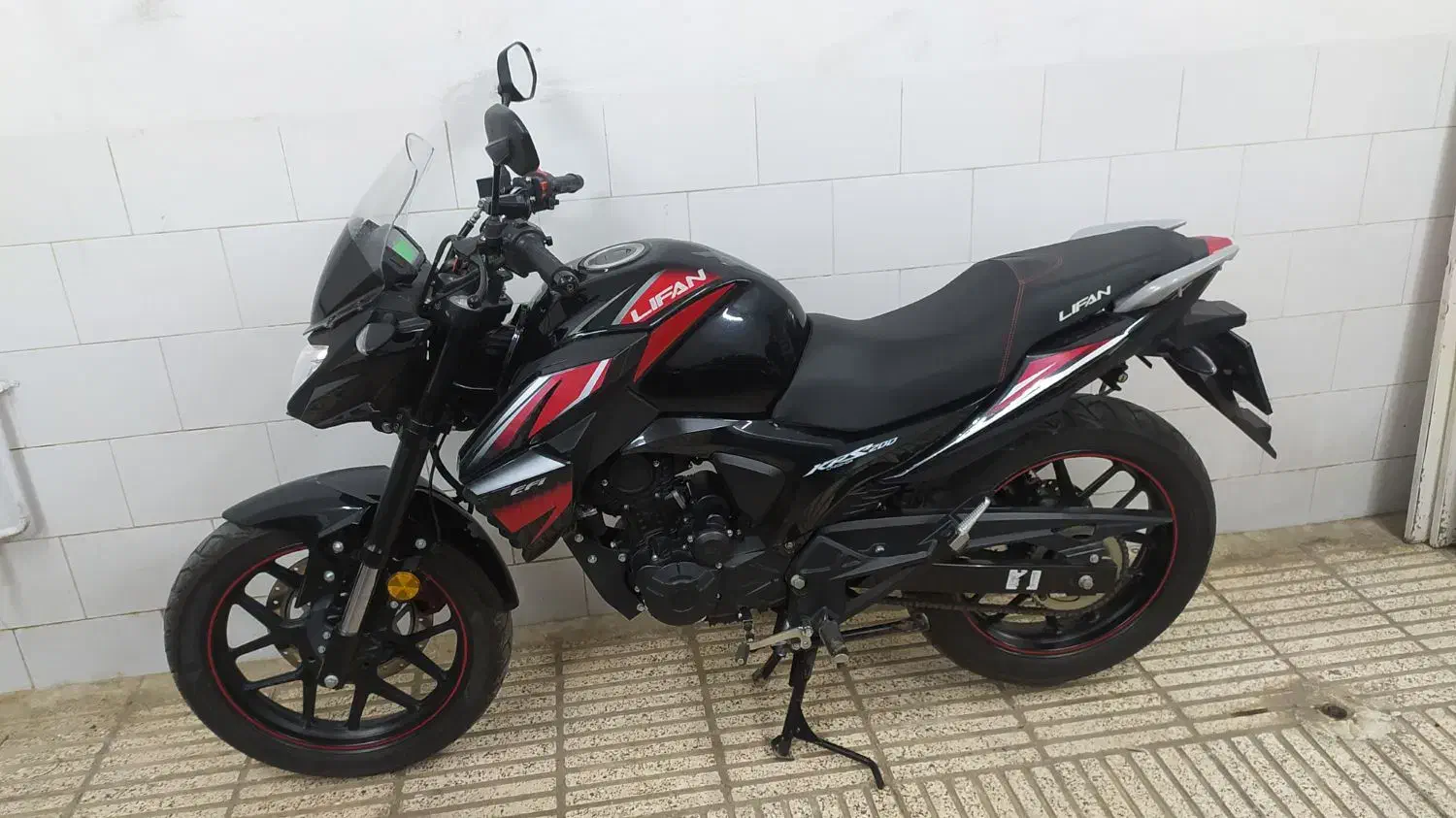 لیفان 200 مدل 1402 تمام فابریک مدارک کامل|موتورسیکلت|گنبد کاووس, |دیوار