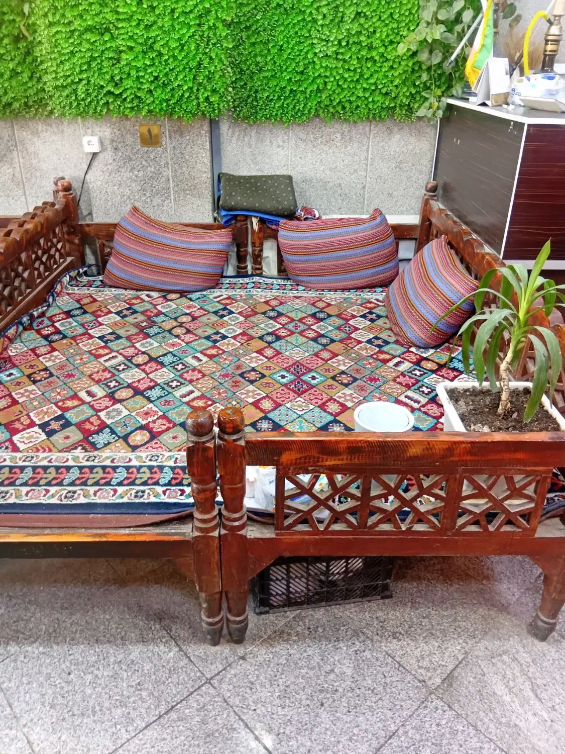 کارگر ساده رستوران با وعده غذایی و کرایه رفت آمد|استخدام خدمات فروشگاه و رستوران|فشاپویه, |دیوار