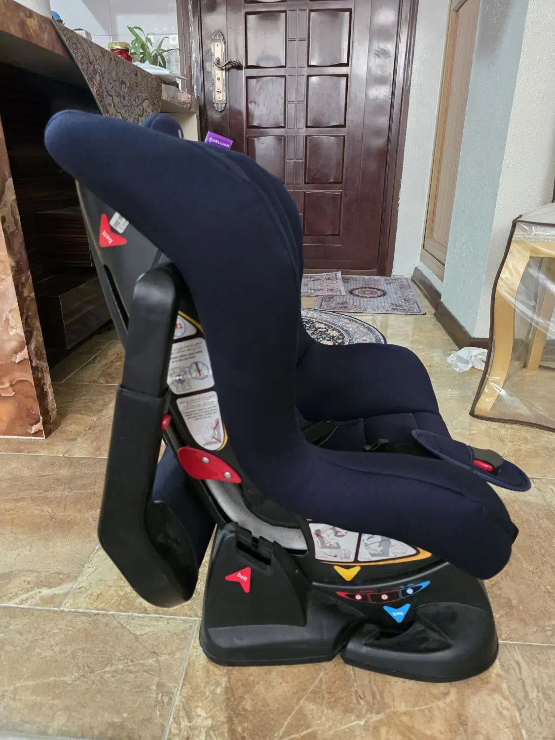 صندلی ماشین|تخت و صندلی بچه|شاهین‌شهر, دهخدا|دیوار