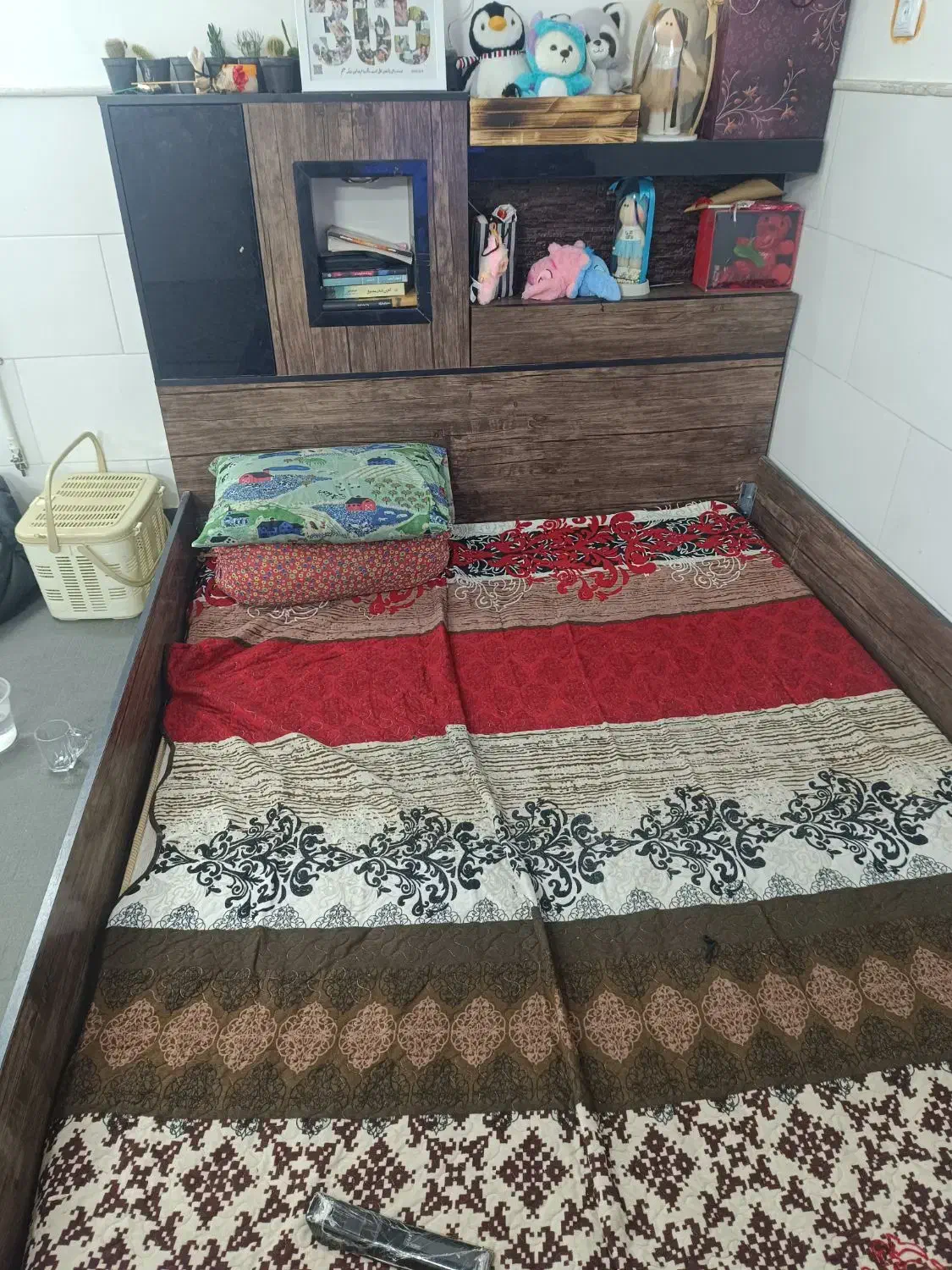 تخت|تخت و سرویس خواب|قم, هفت تیر|دیوار