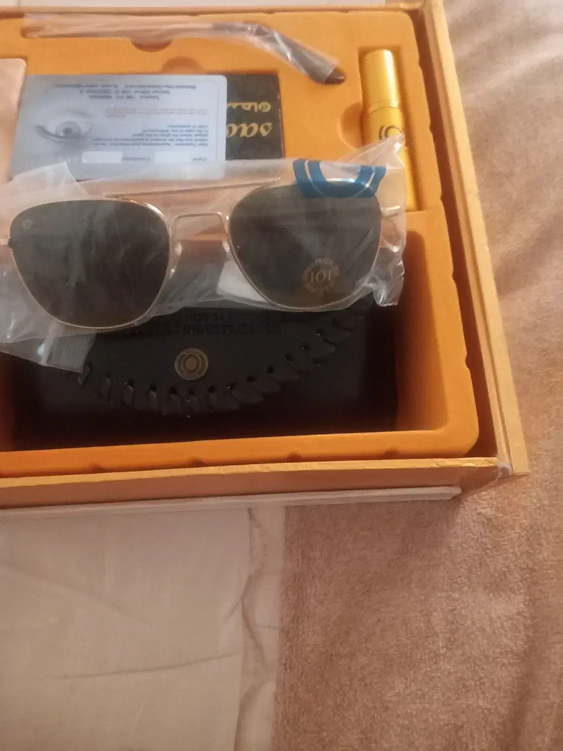 عینک افتابی|زیورآلات و اکسسوری|نسیم‌شهر, |دیوار