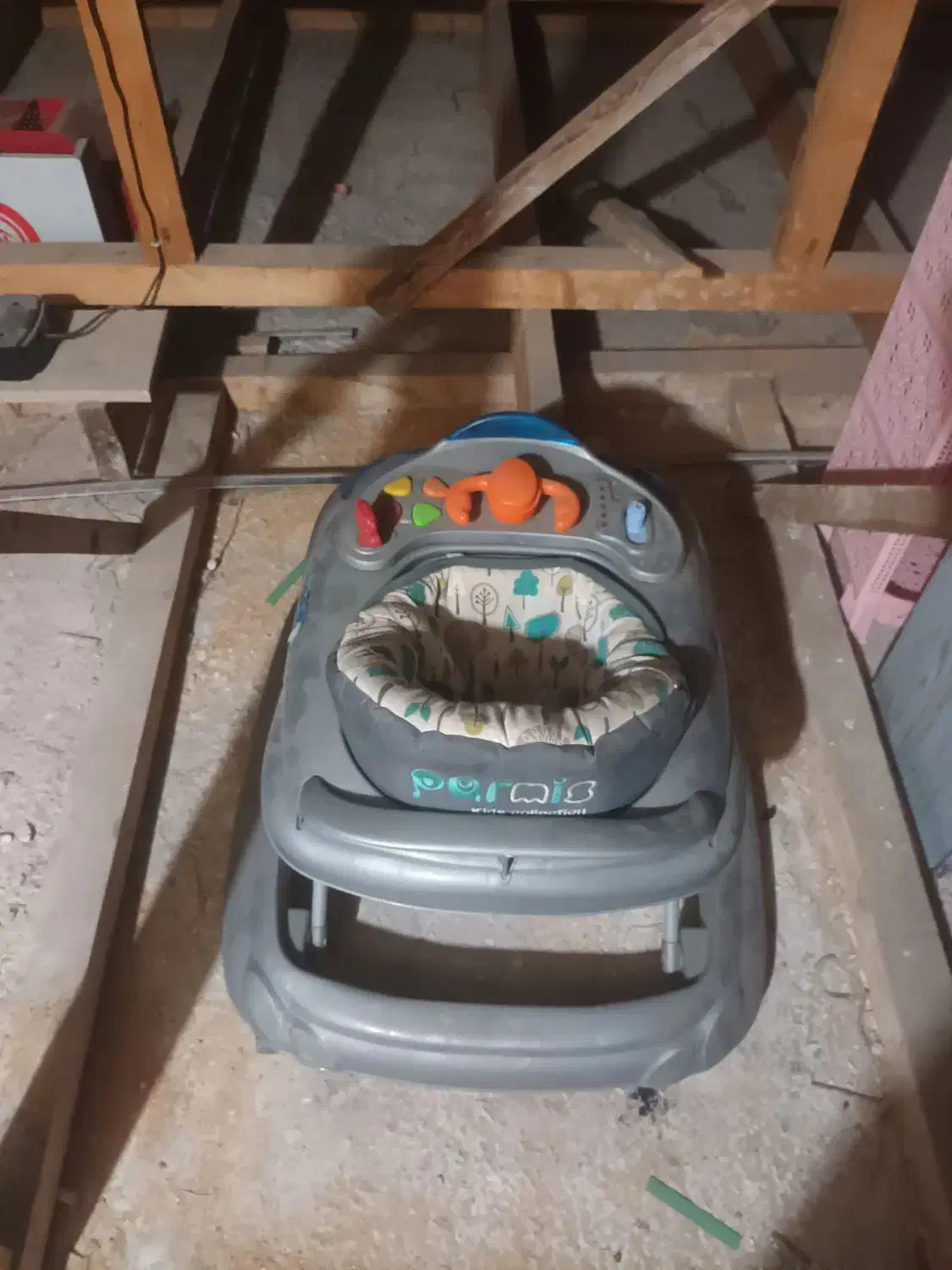 وسایل کودک روحروحک صندلی کودک کهریک|کالسکه و لوازم جانبی|رشت, جهاد|دیوار