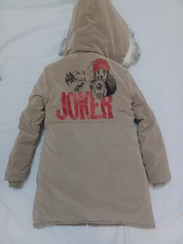 کاپشن دخترانه|لباس|قدس, شهر‌قدس|دیوار