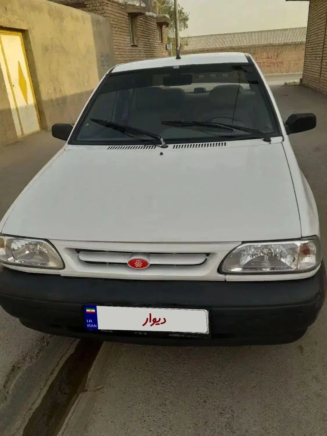 پراید ۱۳۱مدل اخر۹۰سفید فنی سالم|خودرو سواری و وانت|مشهد, شهید احمدی روشن|دیوار