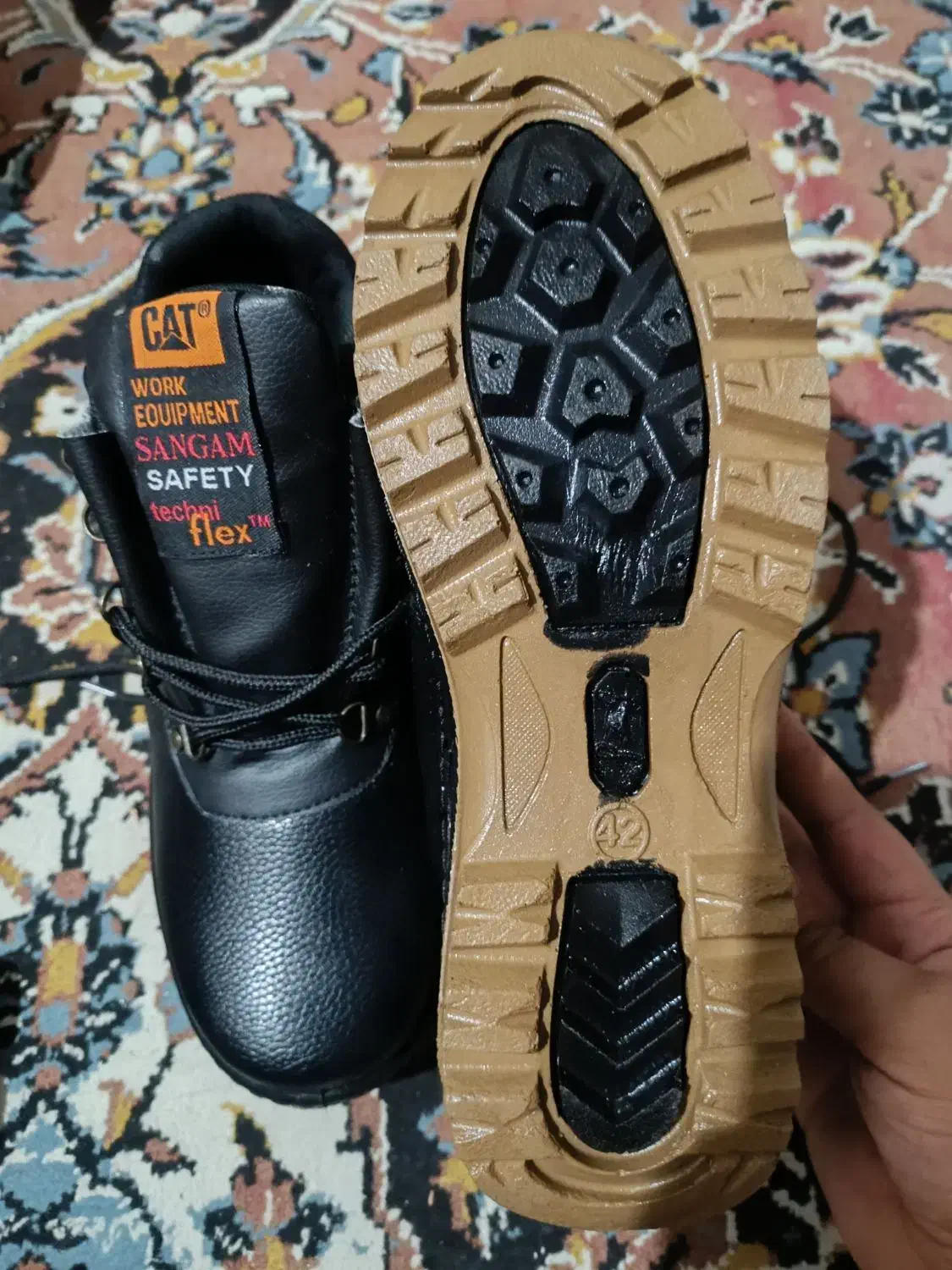 کفش کار و کوهنوردی CAT|کیف، کفش، کمربند|اندیمشک, |دیوار