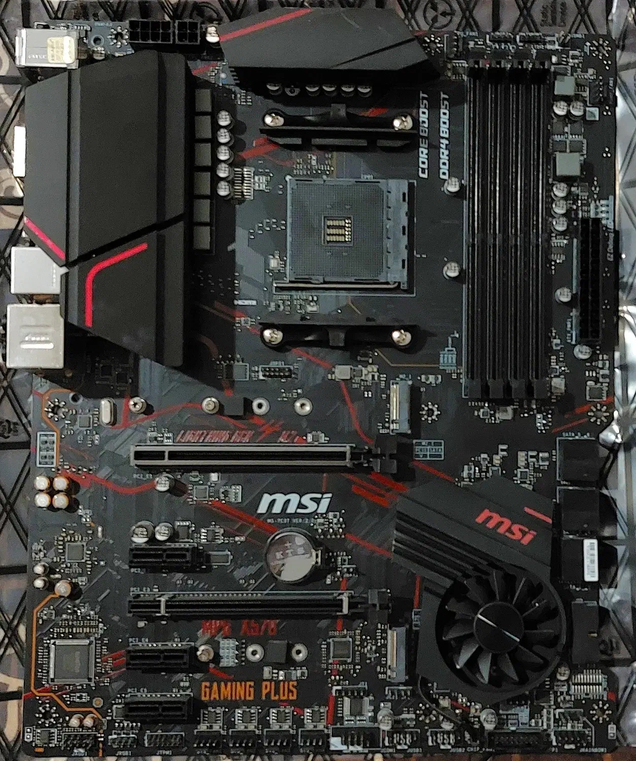 فروش مادربورد MSI X570 Gaming و کیس گرین Z2 Hero|قطعات و لوازم جانبی رایانه|اراک, |دیوار