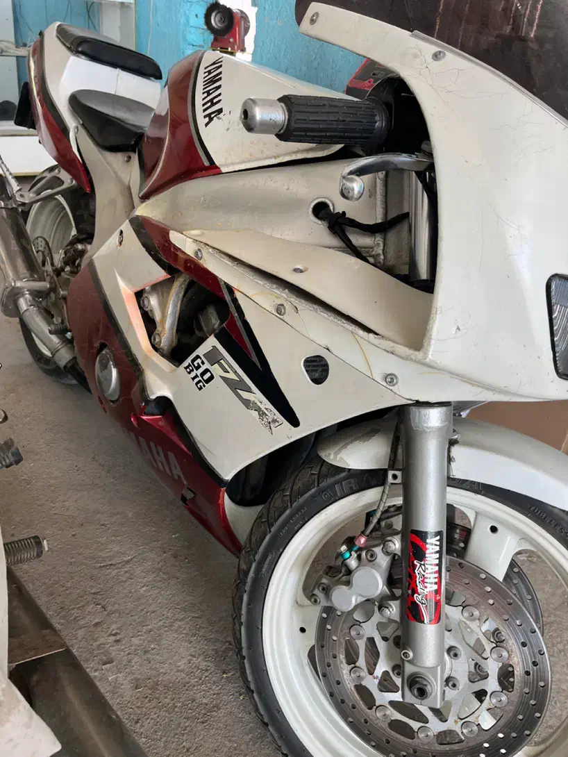 موتور یاماها fzr400|موتورسیکلت|نیشابور, باغرود|دیوار