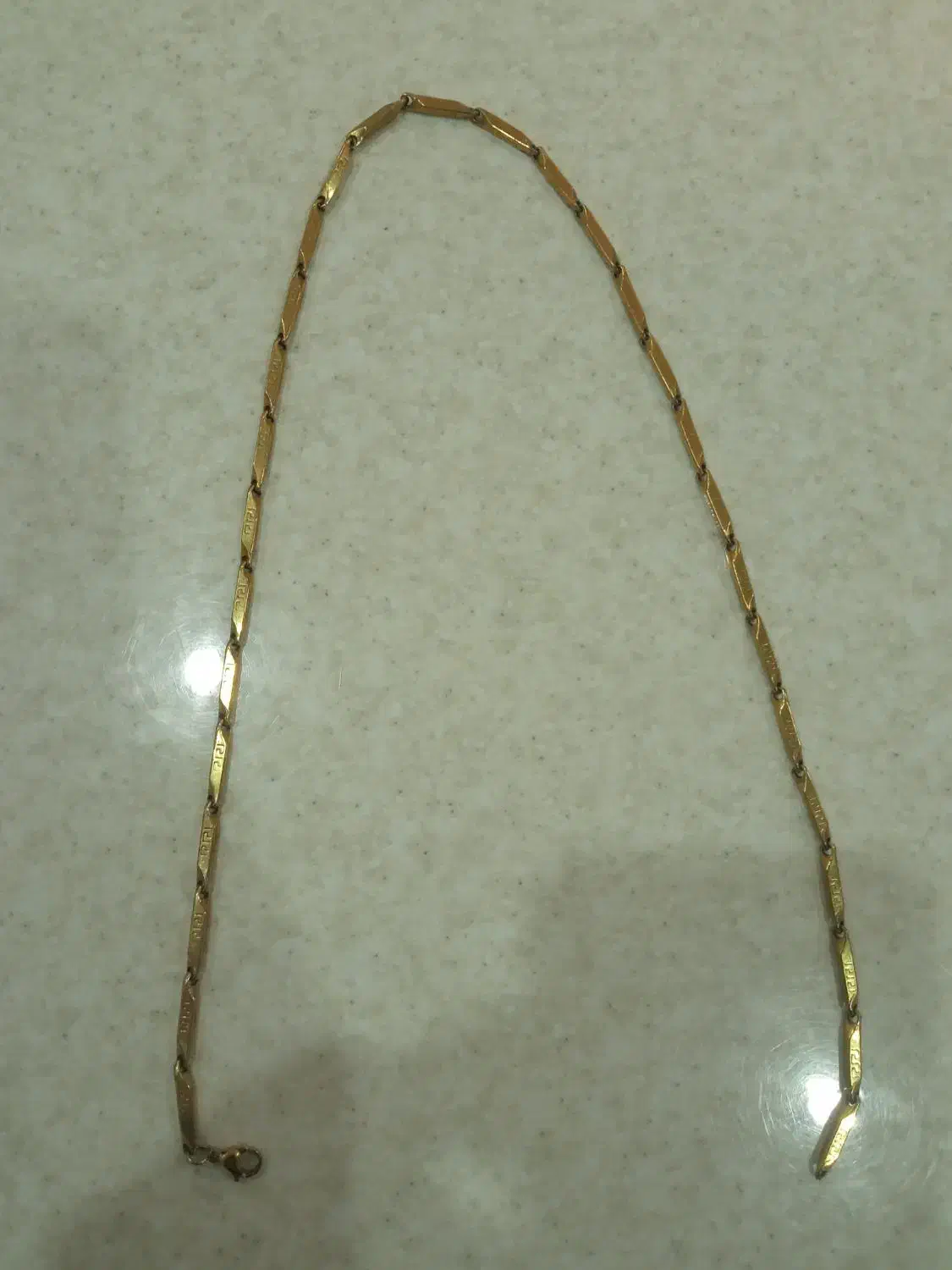 یک عدد گردنبند قشنگ نو همراه با ۳تا دستبند|بدلیجات|اسلام‌شهر, زرافشان|دیوار