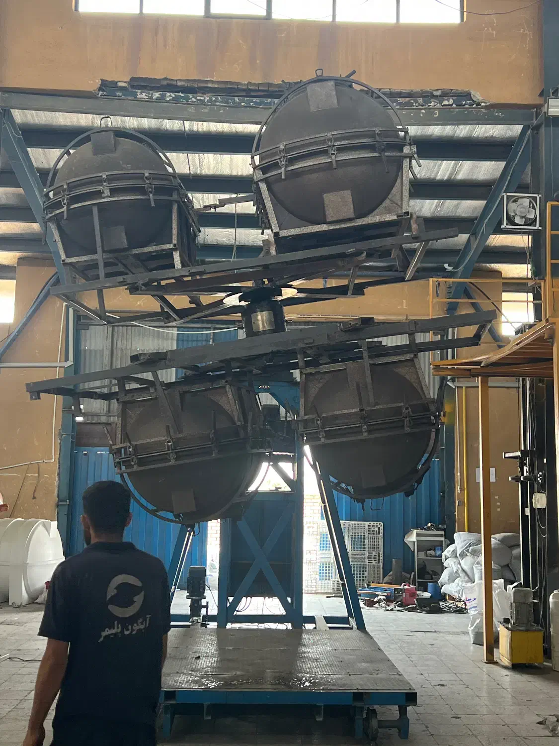 مخزن سه لایه انتی باکتریال پلی اتیلن اب شرب تخفیف|مصالح و تجهیزات ساختمان|پرند, فاز ۶|دیوار