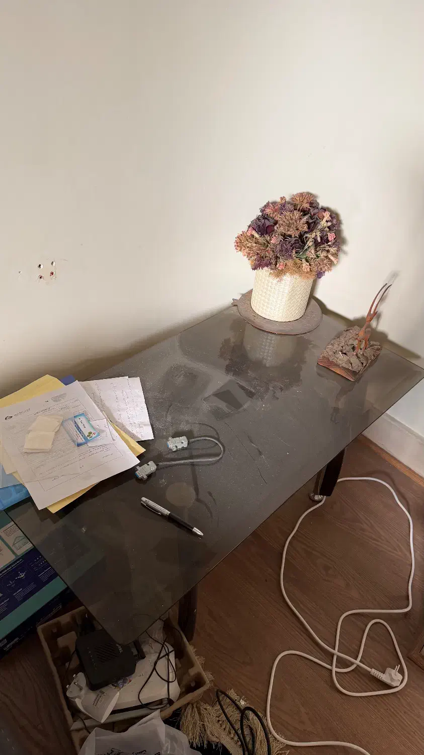 میز شیشه ای|مبلمان خانگی و میز عسلی|شیراز, فرهنگ شهر|دیوار