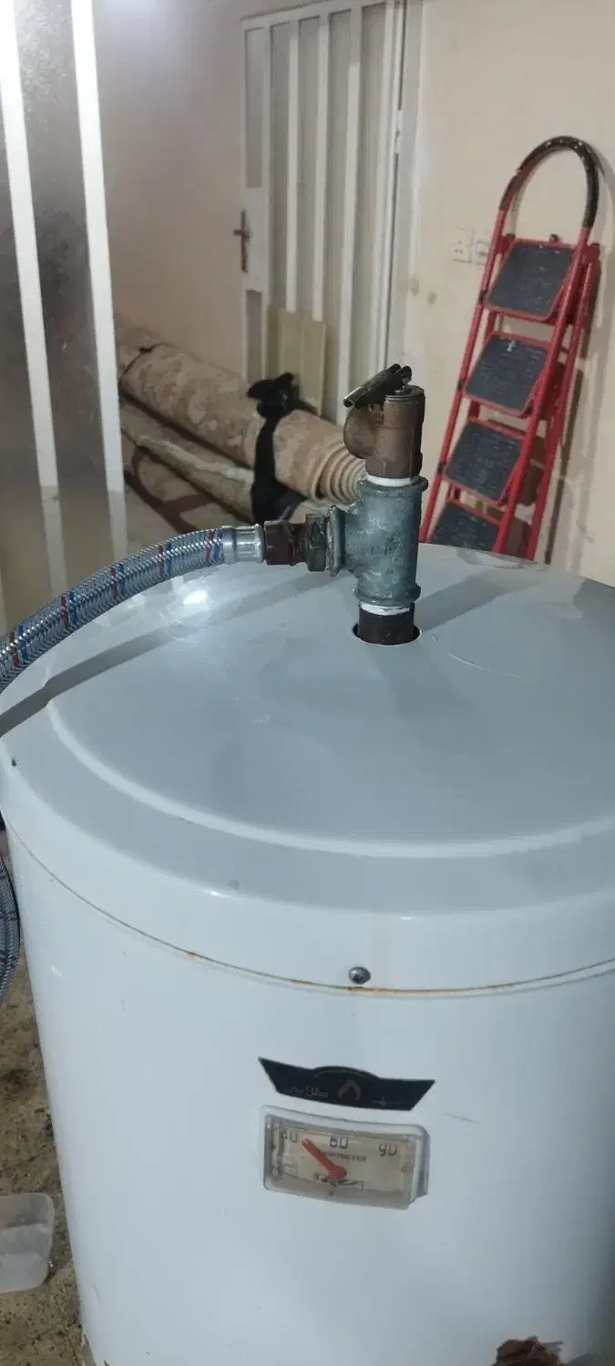 آبگرمکن برقی شعله طلایی|آبگرمکن، پکیج، شوفاژ|اهواز, شهرک اکباتان|دیوار