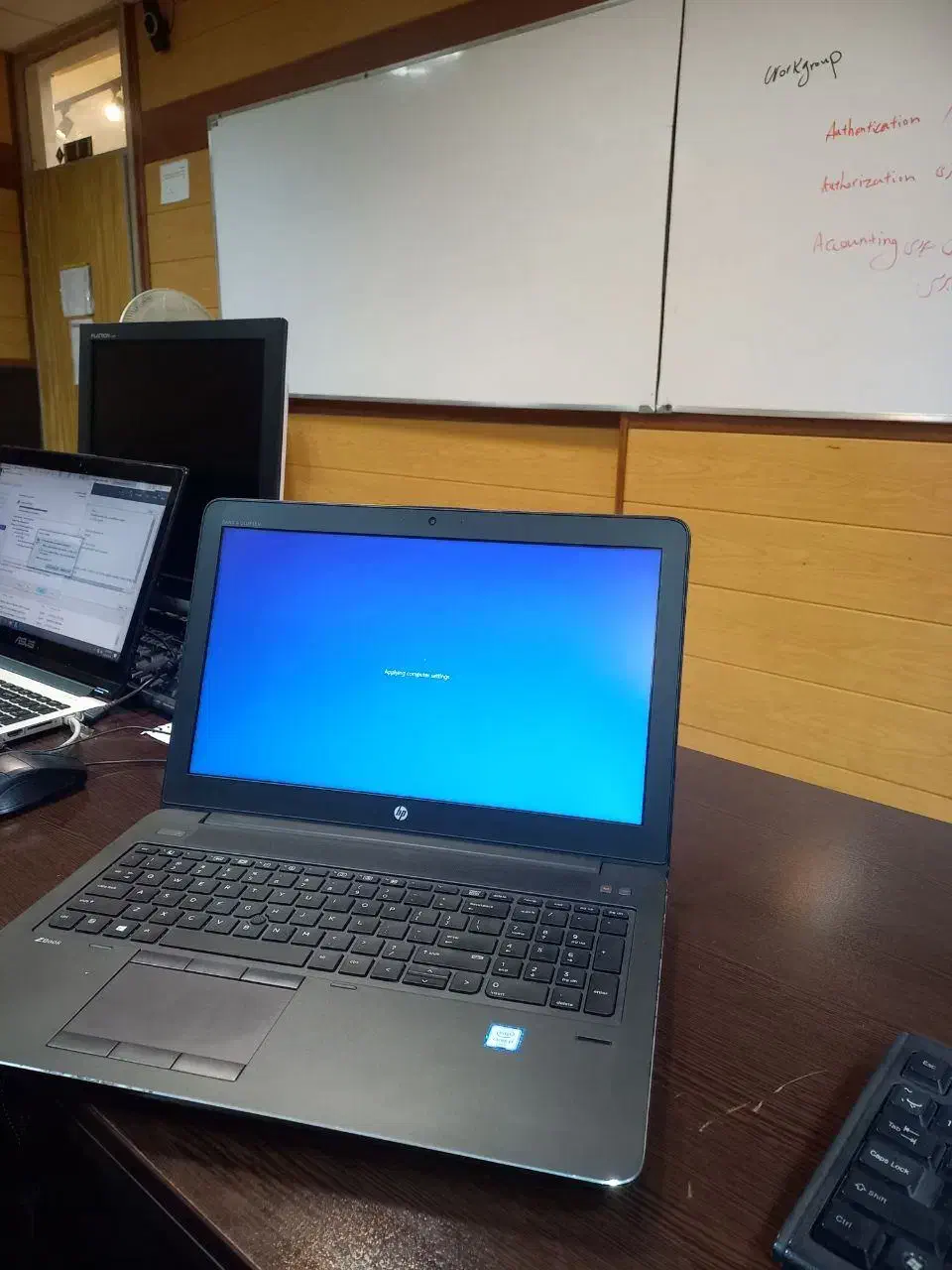 لپ تاپ HP ZBOOK 15 G3|رایانه همراه|اشتهارد, |دیوار