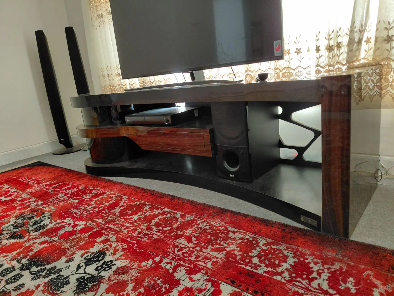 میز TV|میز تلویزیون|شیراز, شیخ روزبهان|دیوار
