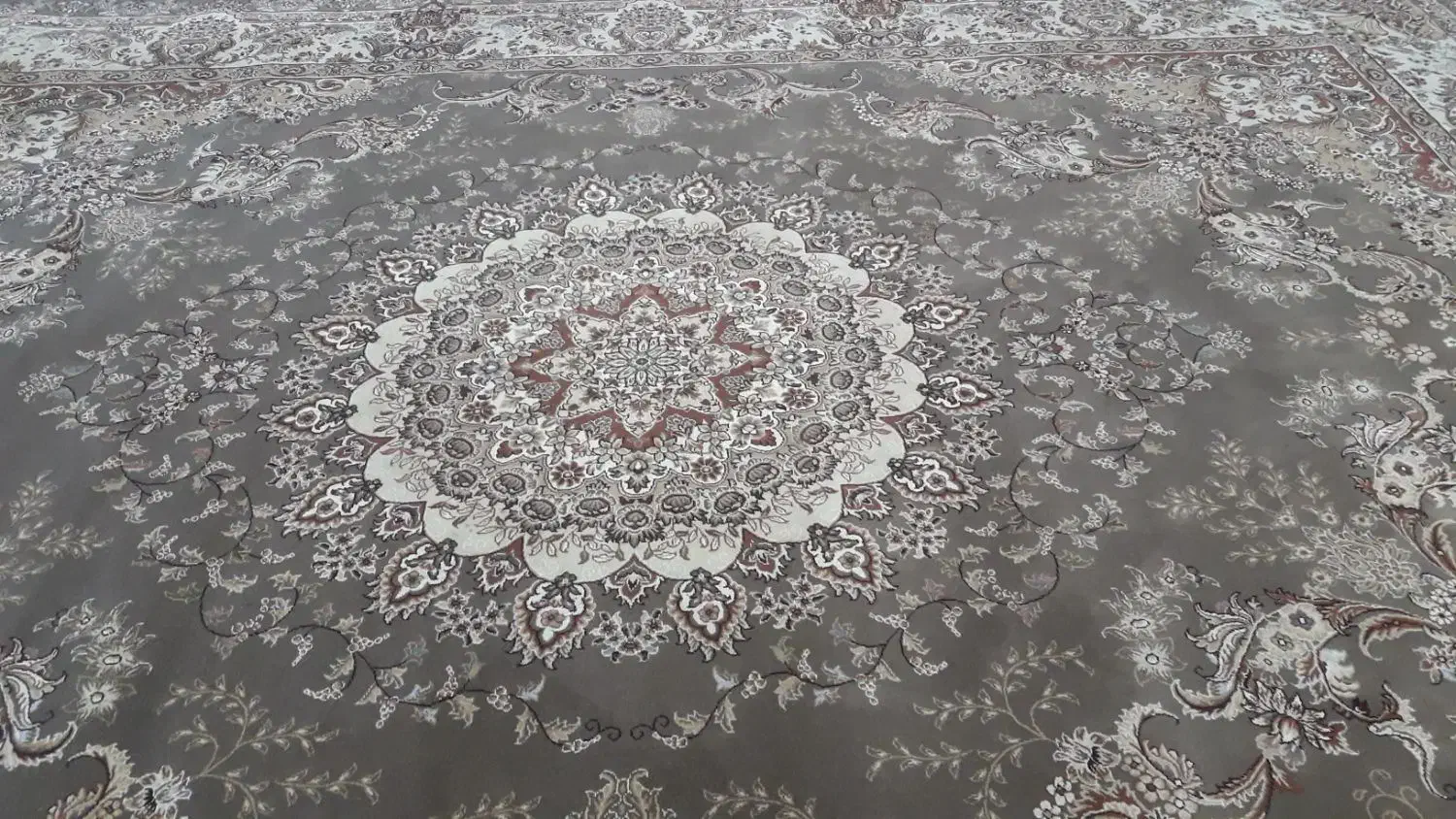 فرش ۱۲متری رنگ گردویی نونو|فرش|بروجرد, |دیوار