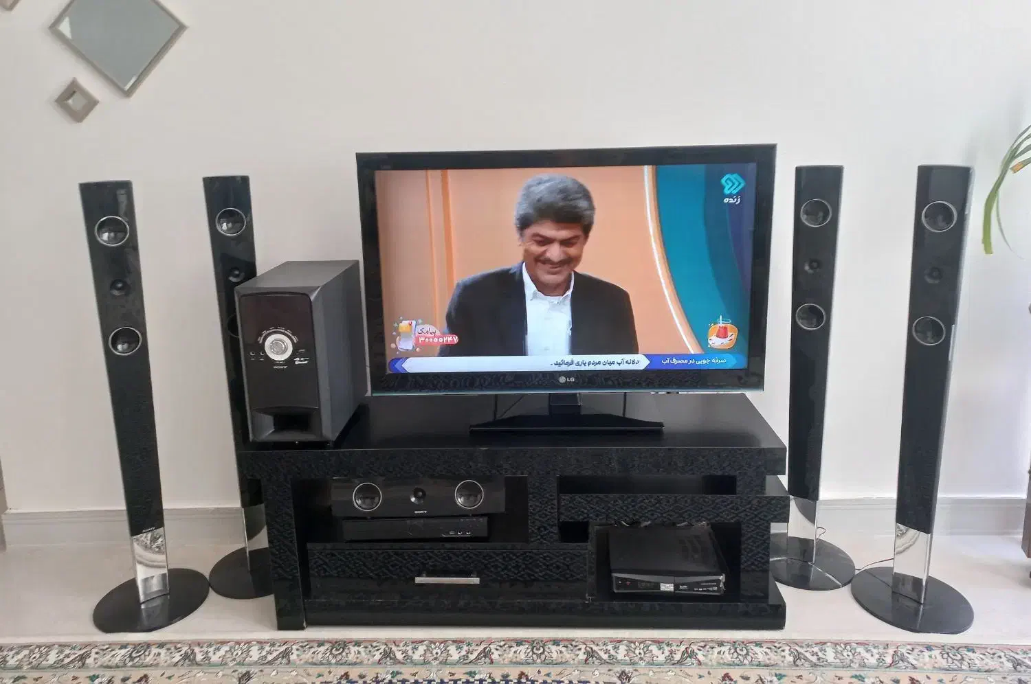 وسایل منزل|بوفه، ویترین، کنسول|گلبهار, شهر جدید گلبهار|دیوار