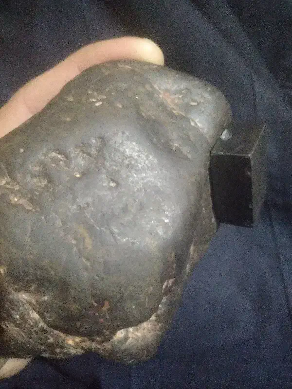 شهاب سنگ|کلکسیون اشیاء عتیقه|شاهین دژ, |دیوار