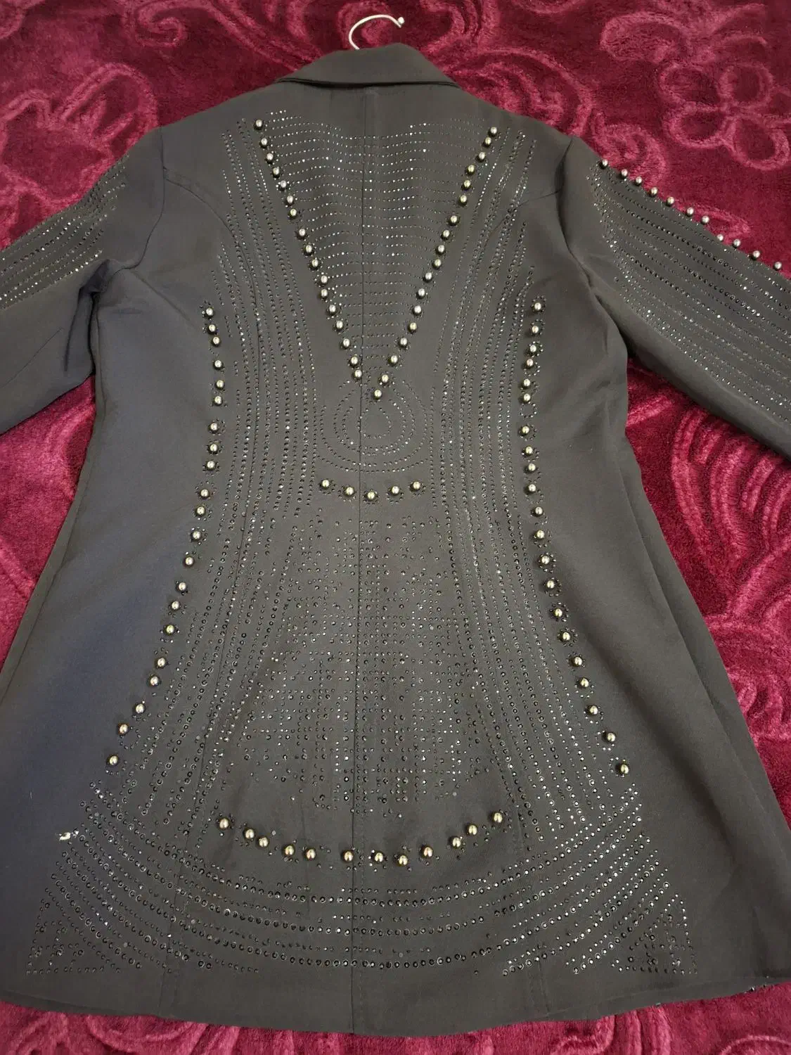 مانتو مشکی مجلسی|لباس|قدس, شهر‌قدس|دیوار