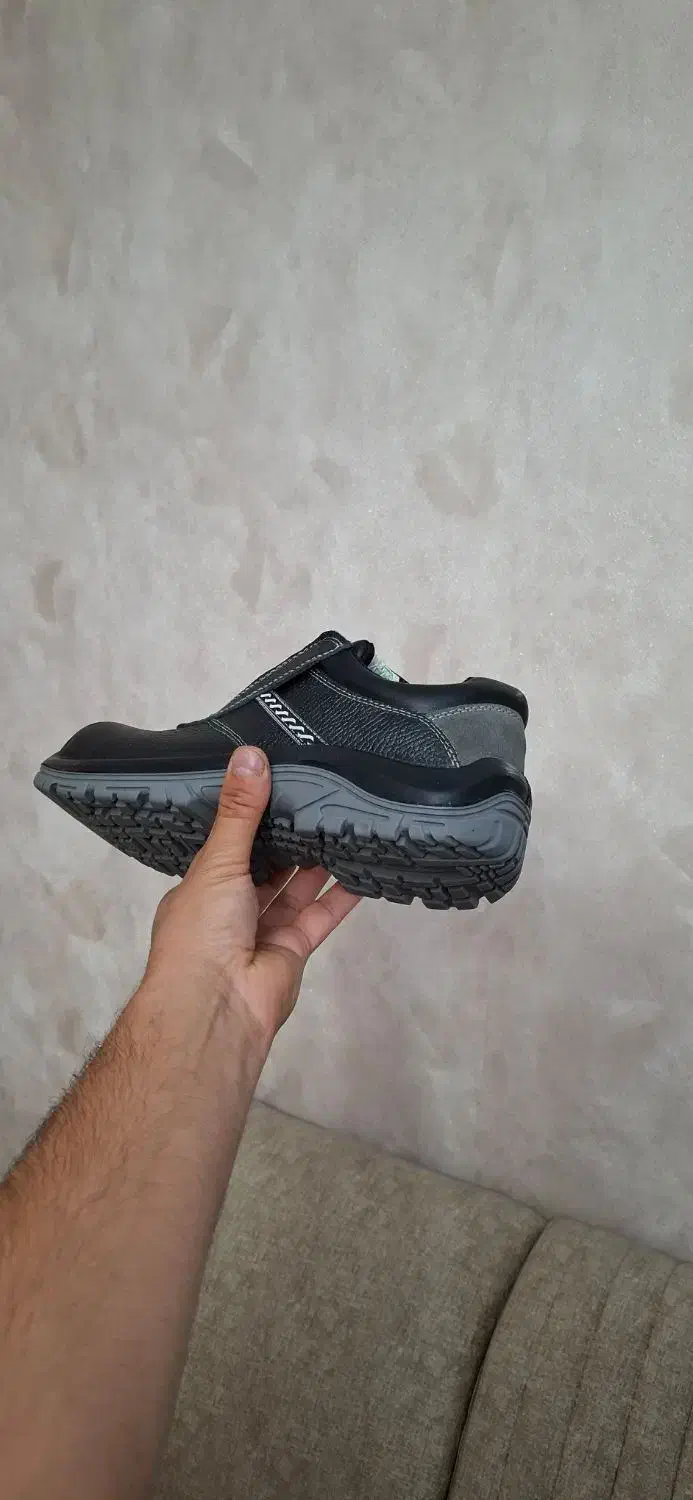 کفش کار|کیف، کفش، کمربند|ری, شهرری|دیوار