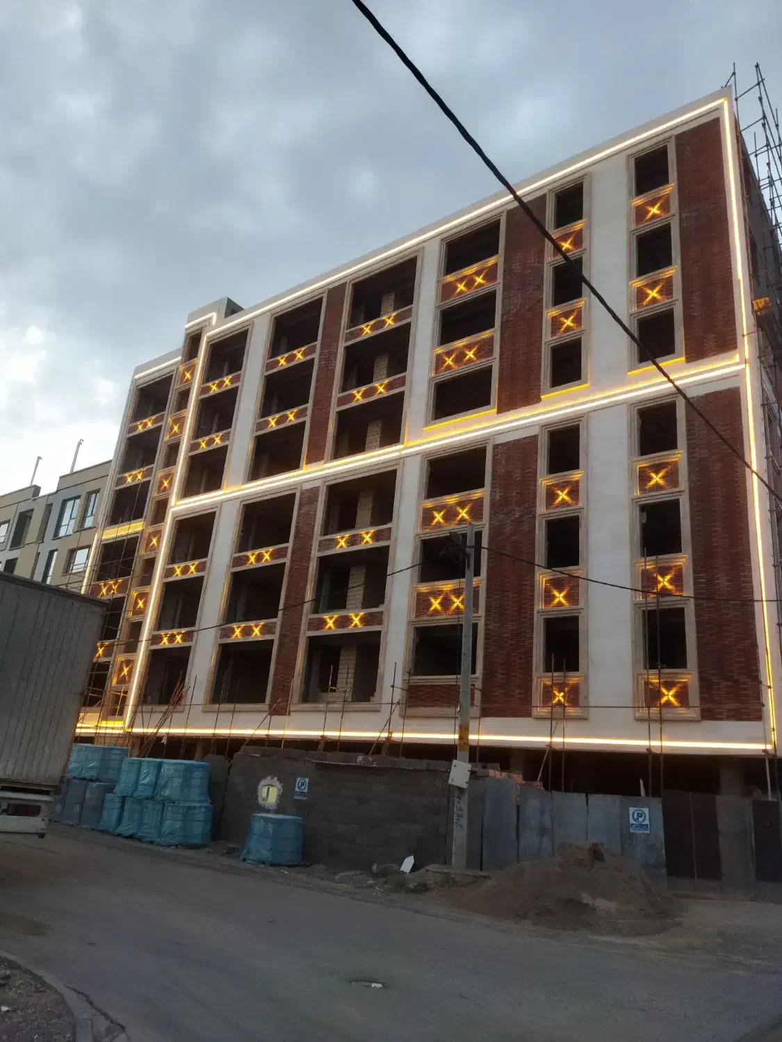 برق ساختمان|خدمات پیشه و مهارت|ساوه, |دیوار