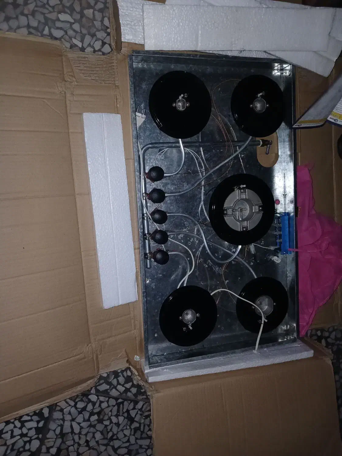 گاز رو میزی  استفاده نشده موقع نصب شیشه شکست|اجاق گاز و لوازم برقی پخت‌وپز|قائم‌شهر, |دیوار