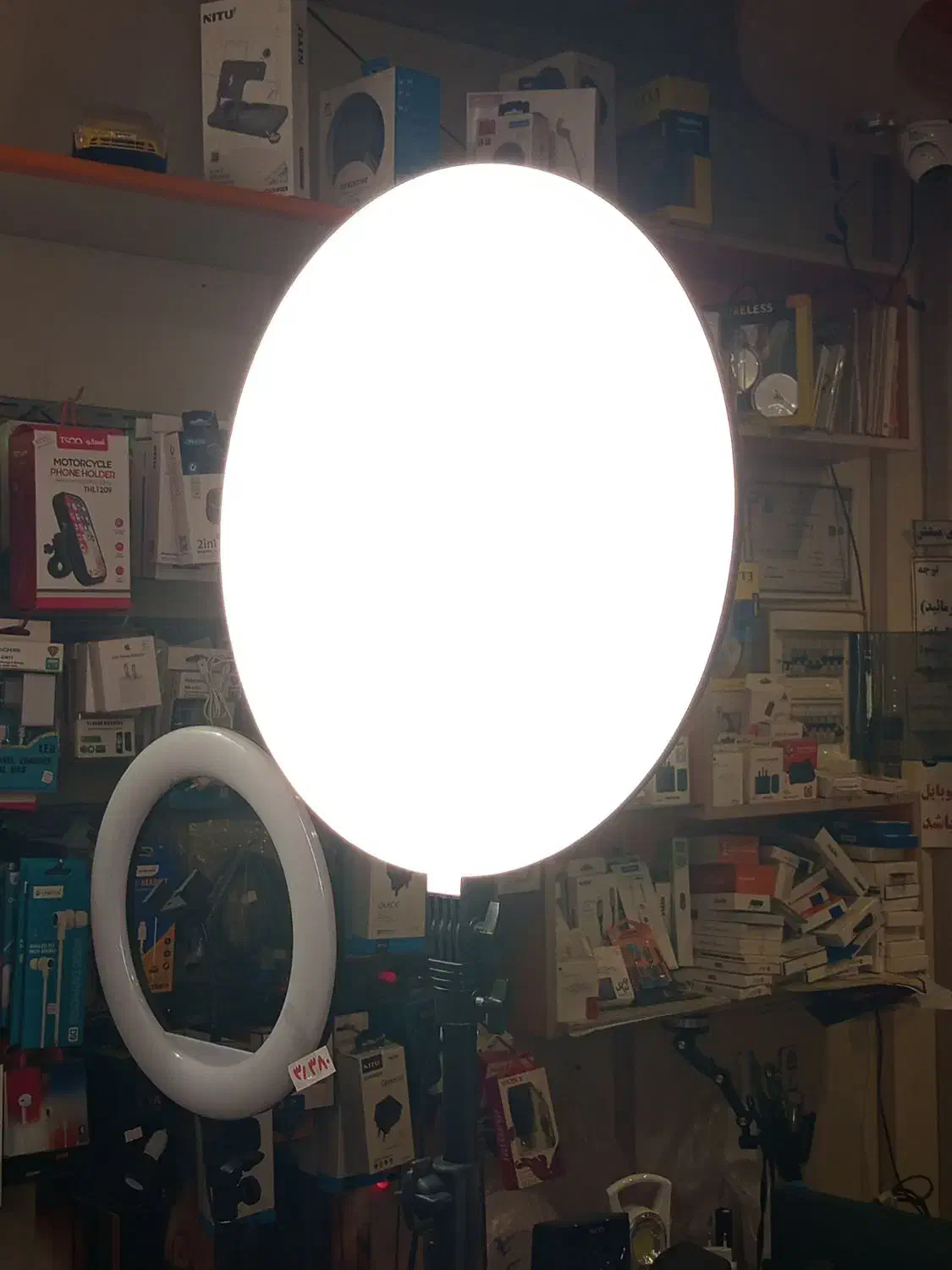 رینگ  لایت دایره|دوربین عکاسی و فیلم‌برداری|رشت, نیکمرام|دیوار