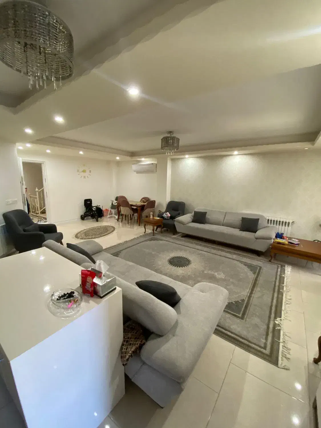 اجاره آپارتمان ۱۲۰متری فول امکانات درخیابان هراز|اجارهٔ آپارتمان|آمل, |دیوار