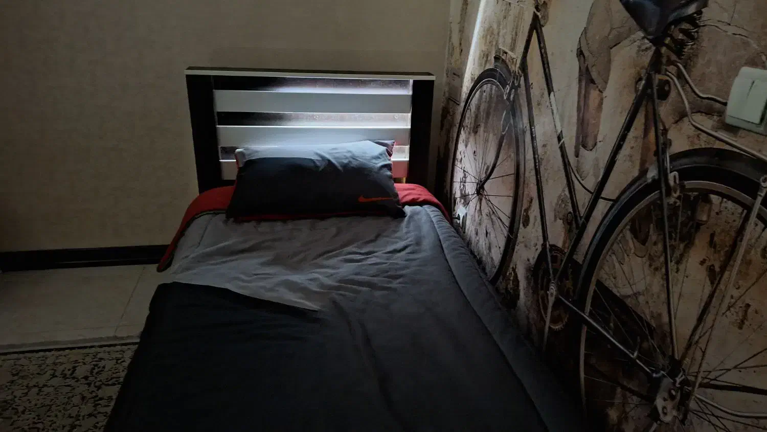 تخت خواب یک نفره|تخت و سرویس خواب|فولادشهر, C8|دیوار