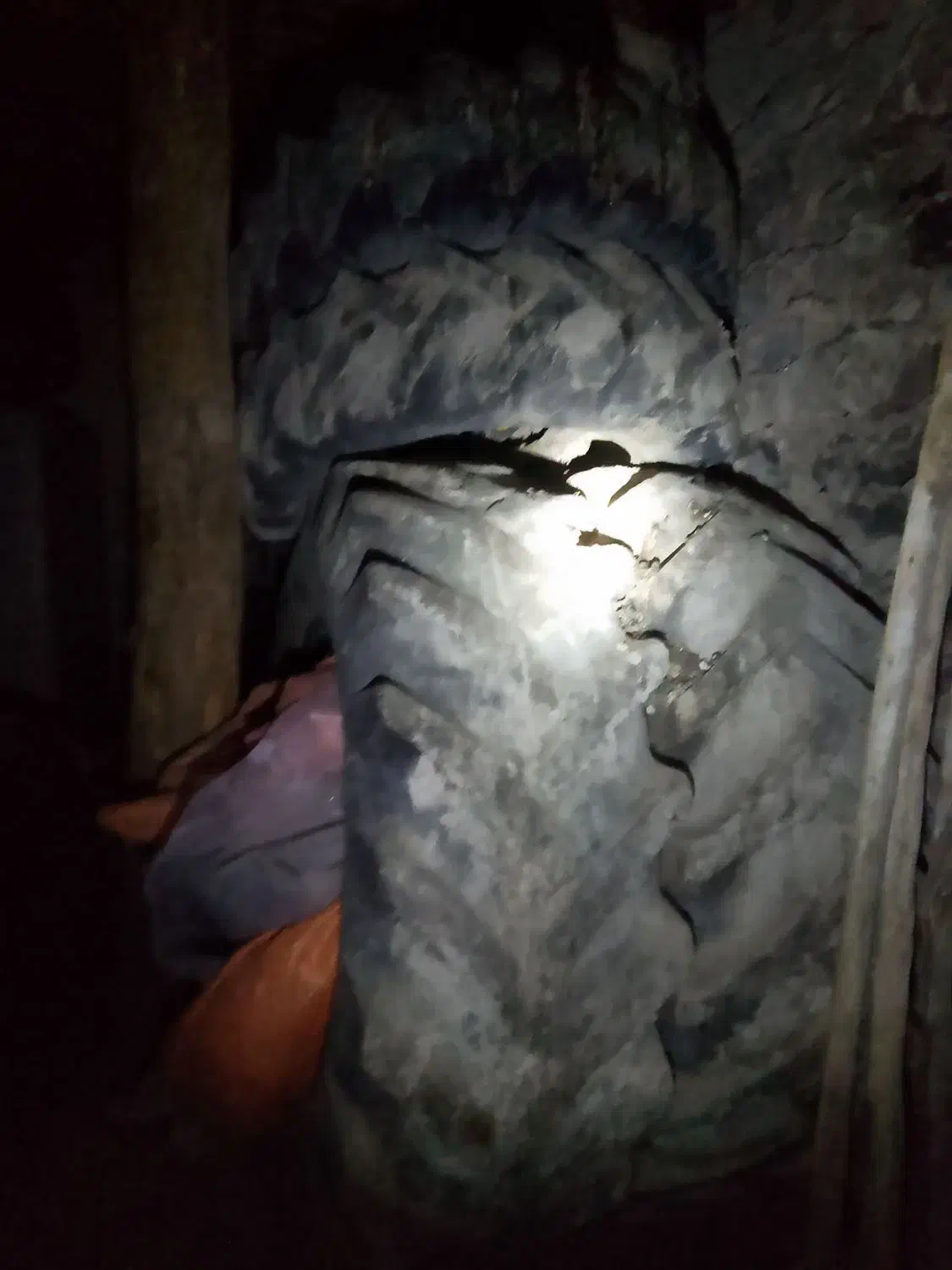 لاستیک تراکتور ۴۷۵|قطعات یدکی و لوازم جانبی|کلات (خراسان), |دیوار