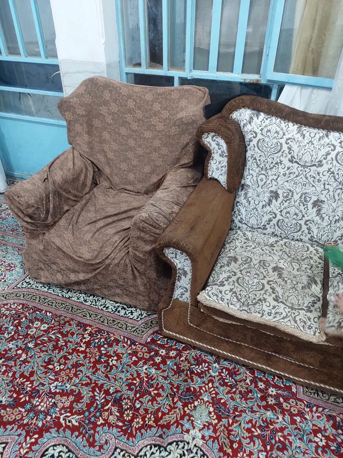 مبل ۷نفره سالم|مبلمان خانگی و میز عسلی|میبد, |دیوار