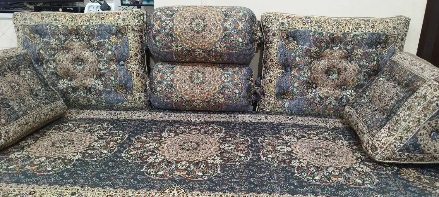 شاه نشین|پشتی|سنندج, |دیوار