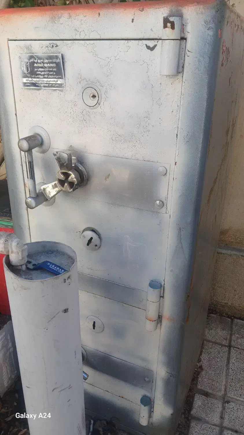 گاوصندوق|ابزارآلات|همدان, |دیوار