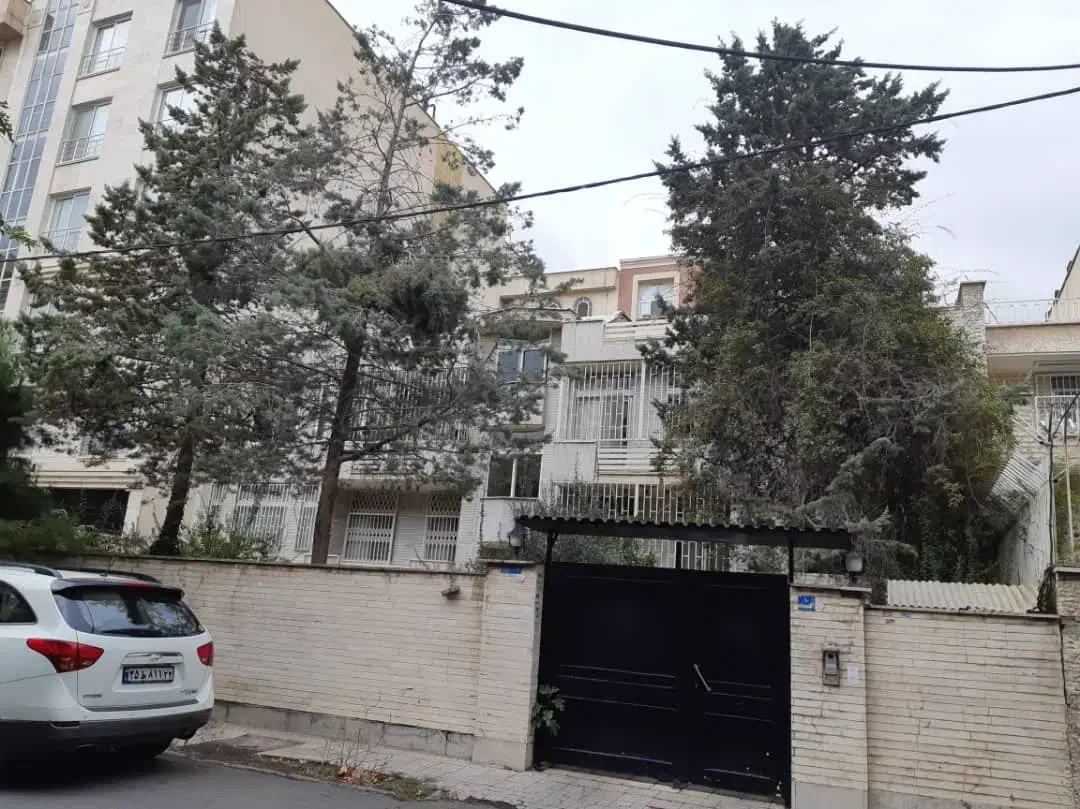 کلنگی ۱۸۰ متری تاپ لوکیشن طرشت|فروش زمین و ملک کلنگی|تهران, طرشت|دیوار