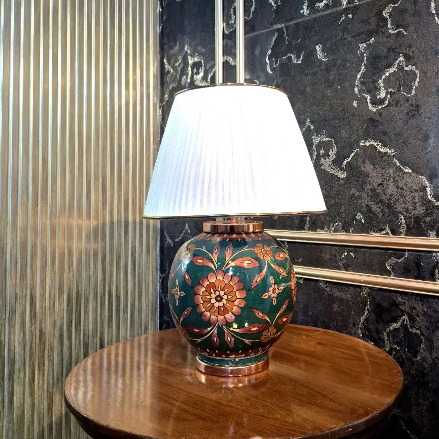 آباژور سفالی نقاشی زیر لعابی|چراغ خواب و آباژور|اصفهان, درب کوشک|دیوار