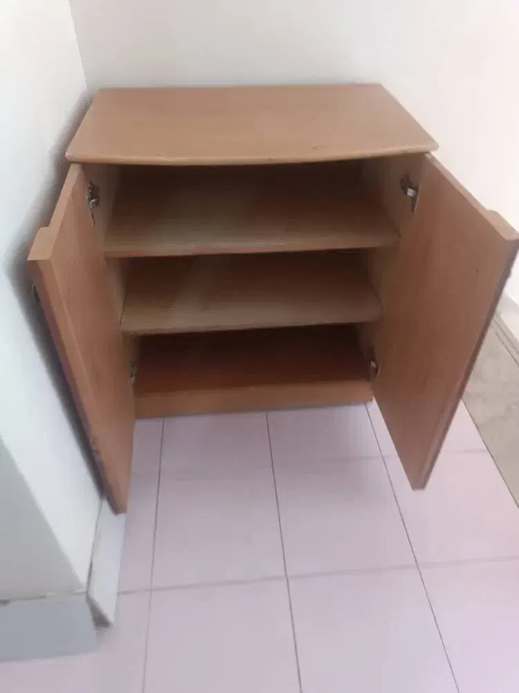 جاکفشی|جاکفشی، کمد، دراور|تهران, تسلیحات|دیوار