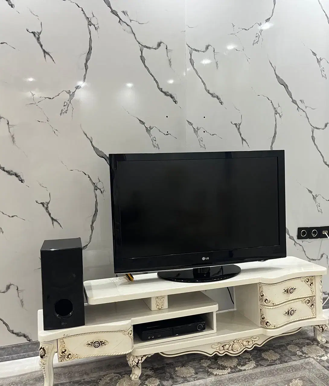 تلویزیون 42اینچ تلویزیون ال جی با تخفیف ویژه|تلویزیون و پروژکتور|مشهد, چهارچشمه|دیوار