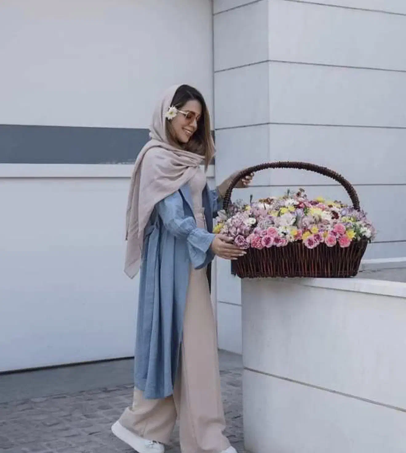 مدل برای عکاسی آنلاین شاپ لباس زنانه|استخدام هنری و رسانه|رشت, پل تالشان|دیوار