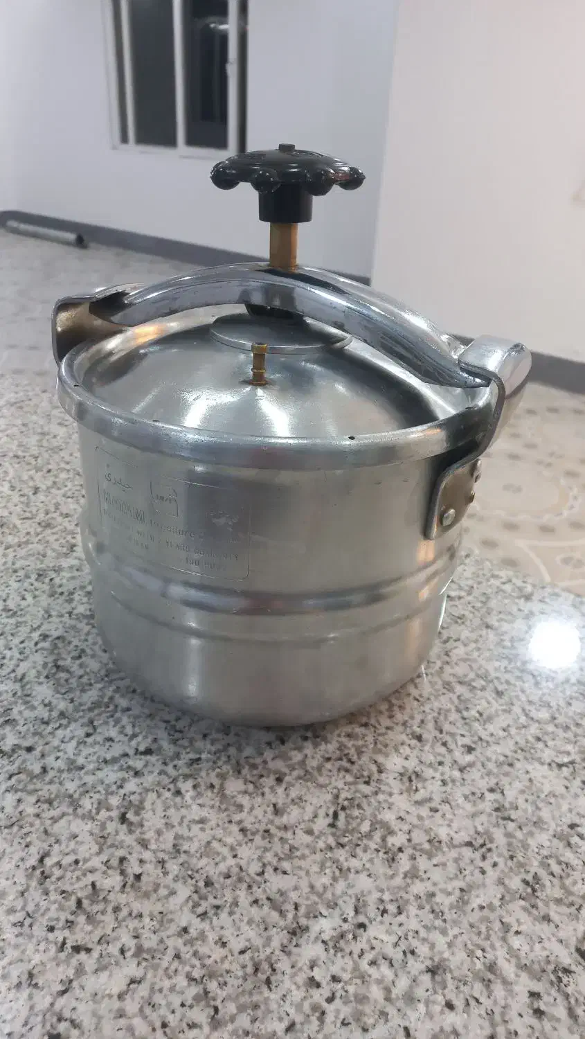 لوازم اشپزخونه|ظروف پختوپز|بروجرد, |دیوار