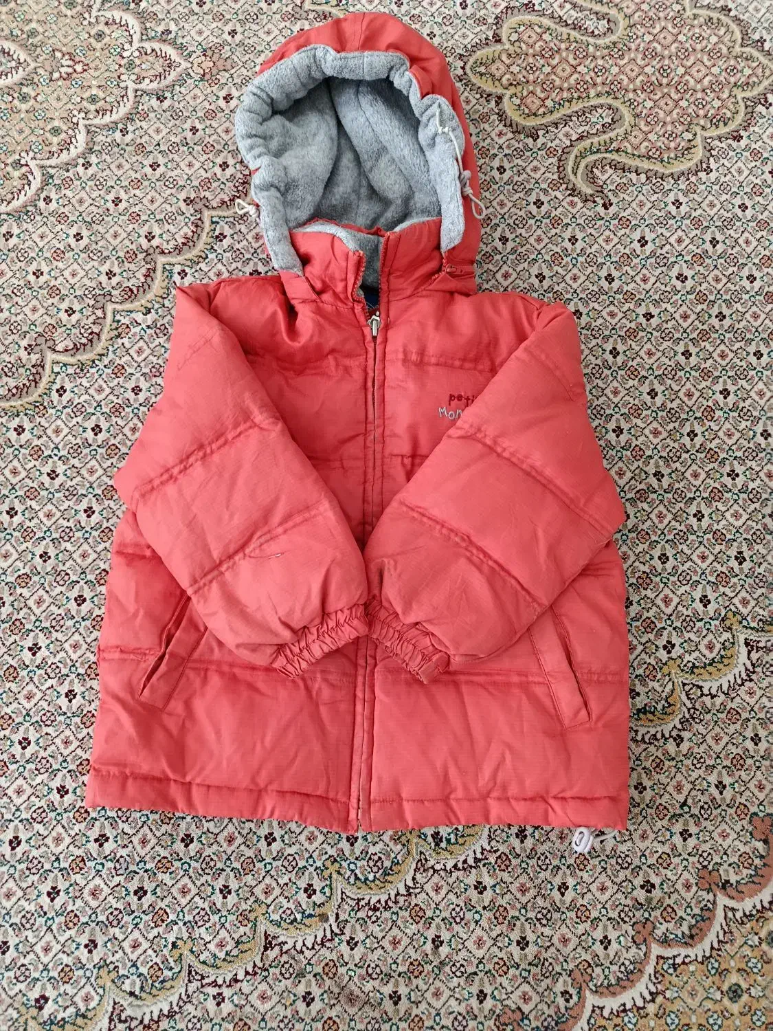 فروش تعدادی کابشن|لباس|قائن, |دیوار