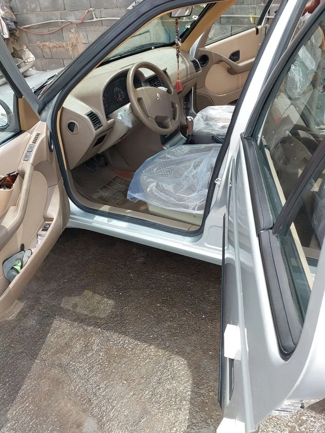 پژو ۴۰۵ مدل ۹۳ عطتیقه|خودرو سواری و وانت|میناب, |دیوار