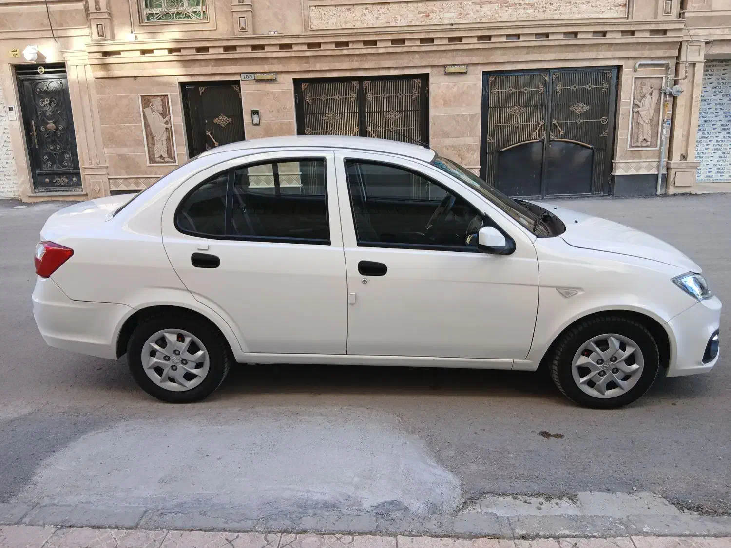 سایناS مدل 402 بی رنگ|خودرو سواری و وانت|اردبیل, |دیوار