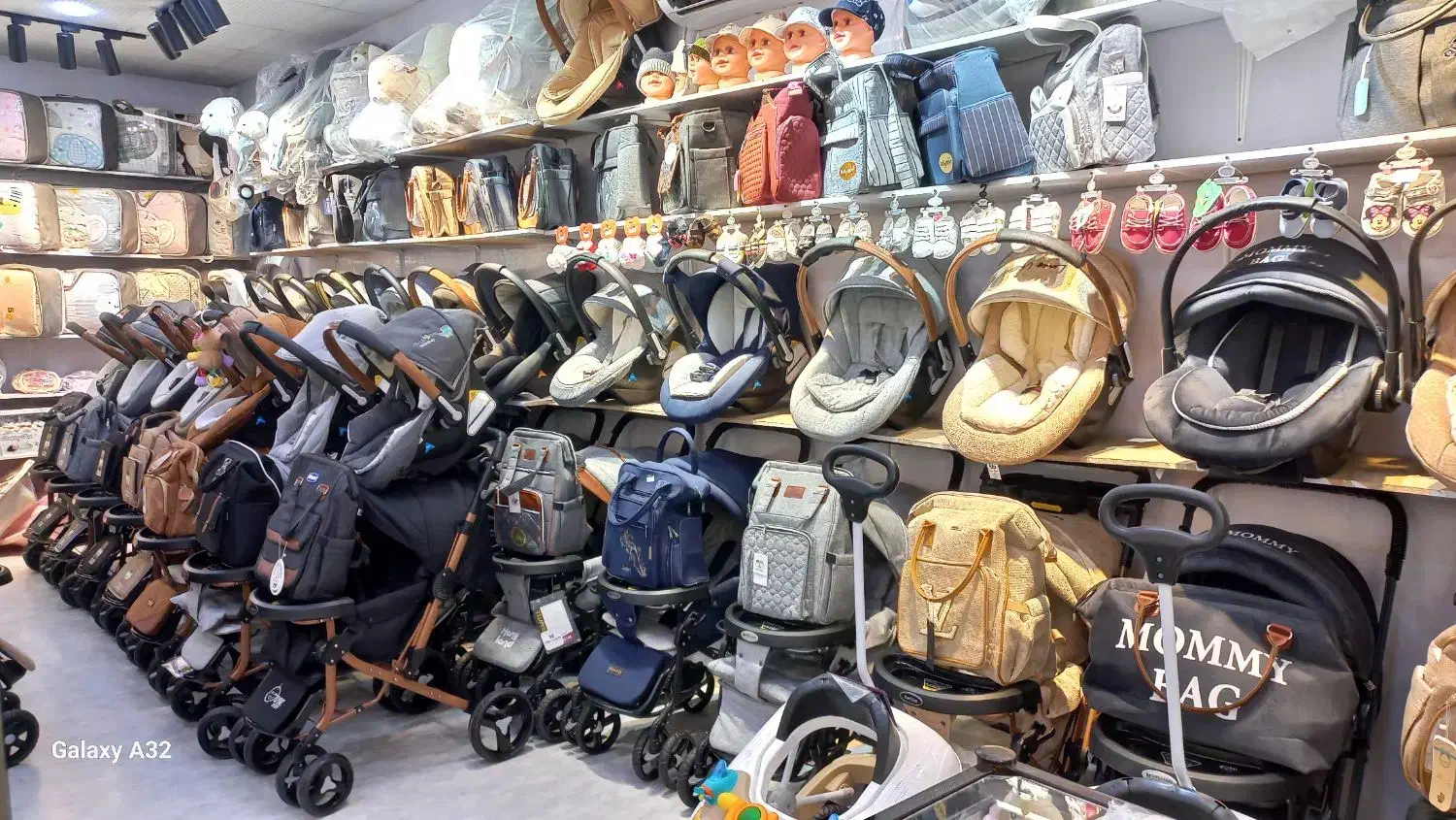 فروش سیسمونی ولباس بچگانه|کالسکه و لوازم جانبی|شهرکرد, |دیوار