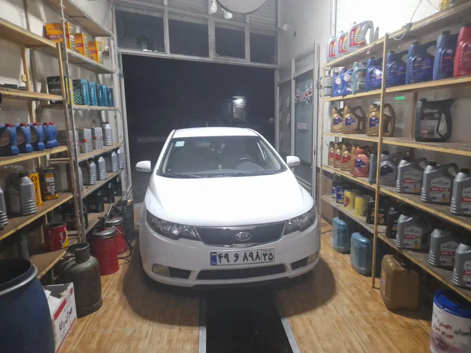 اجاره و رهن مغازه|اجارهٔ مغازه و غرفه|اهر, |دیوار