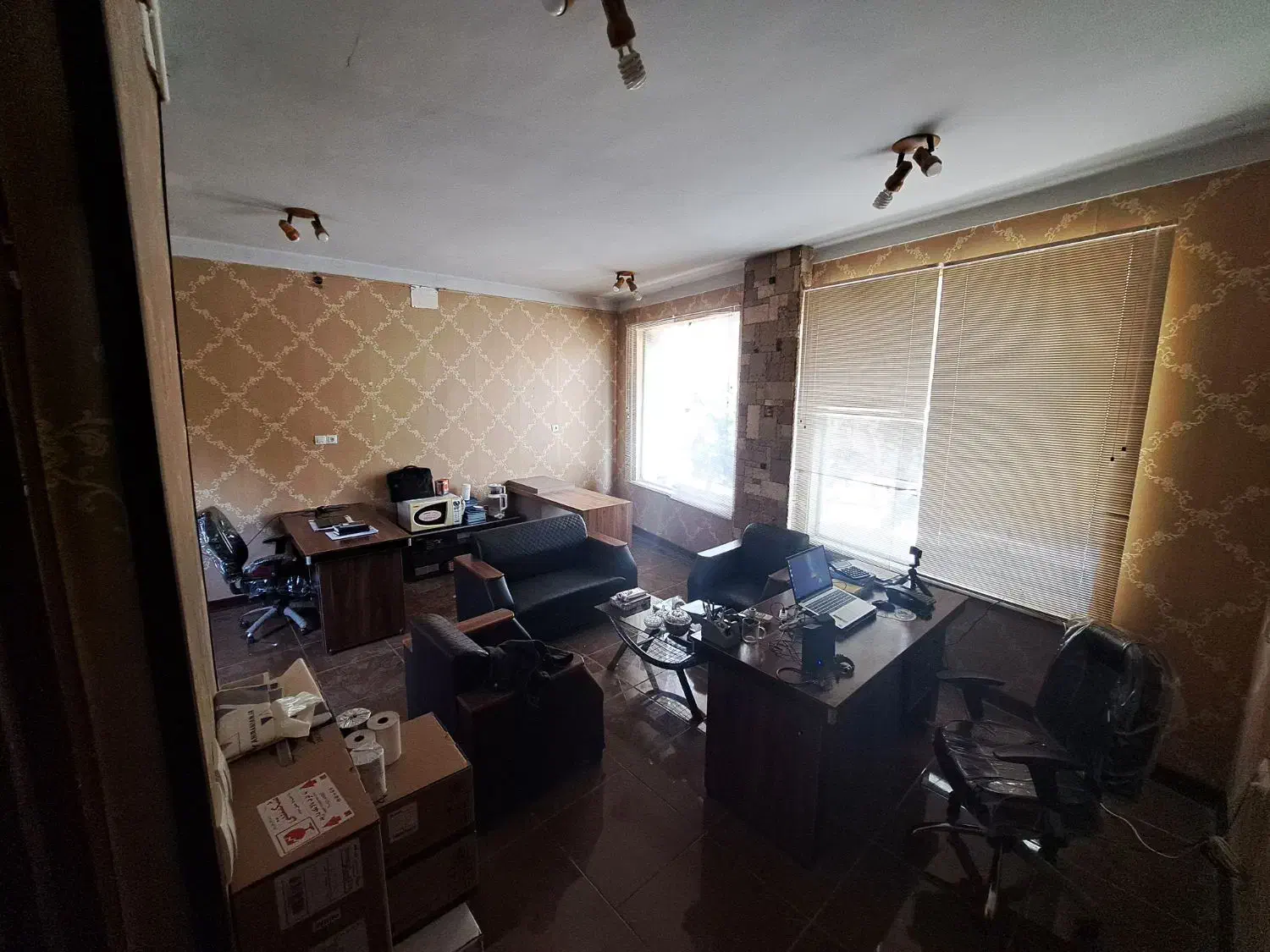 به یک نفر همکار جهت شرکت نرم افزار نیازمندیم|استخدام اداری و مدیریت|کرمانشاه, |دیوار