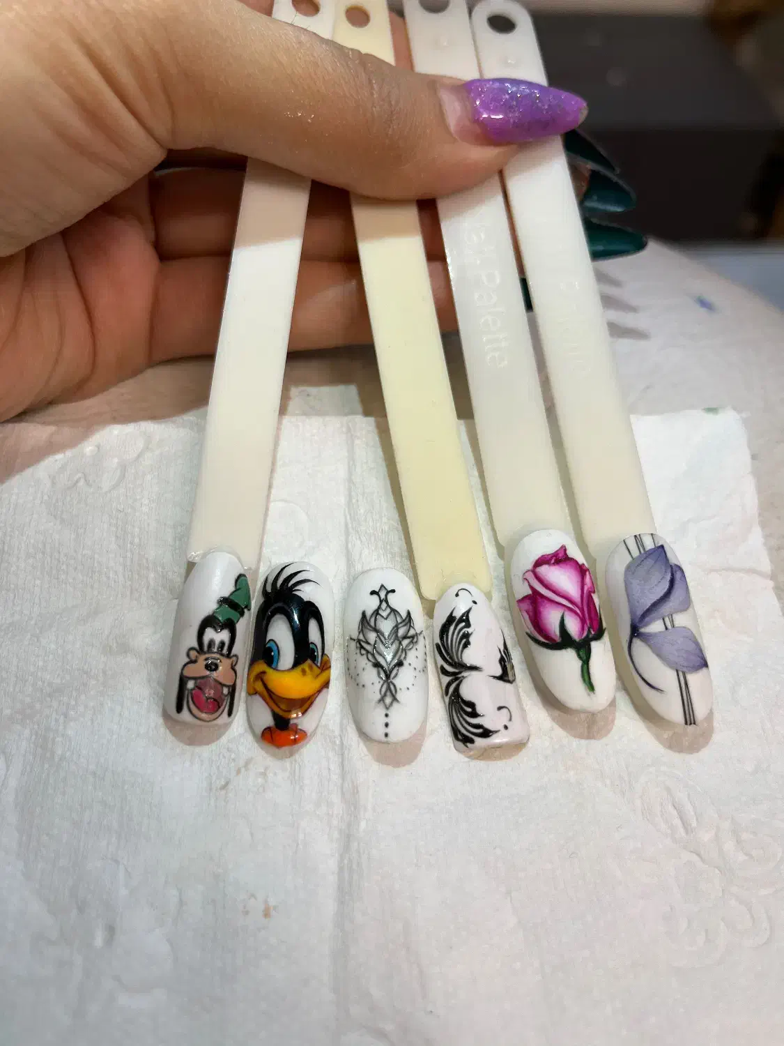 آموزش کاشت ناخن حرفه‌ای جذب کارآموز با شرایط ویژه|خدمات آموزشی|بومهن, |دیوار