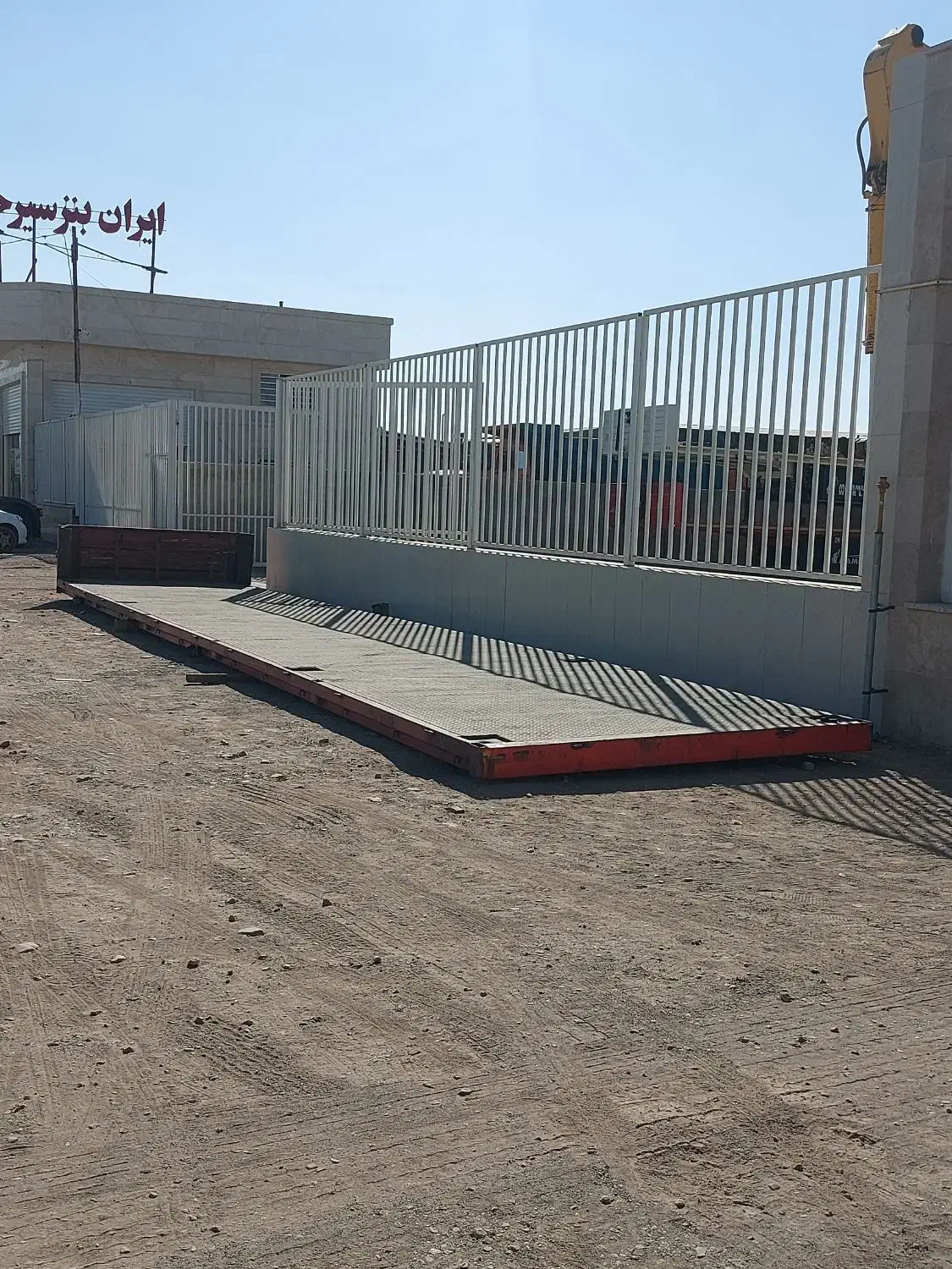 رویه قاین ساز روی تیغه|خودرو سنگین|کرمان, |دیوار