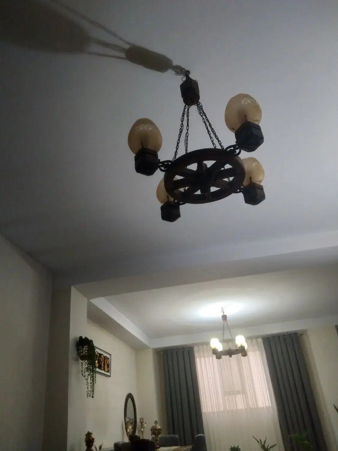 لوستر چوبی|لوستر و چراغ آویز|محمدشهر, همایون ویلا|دیوار