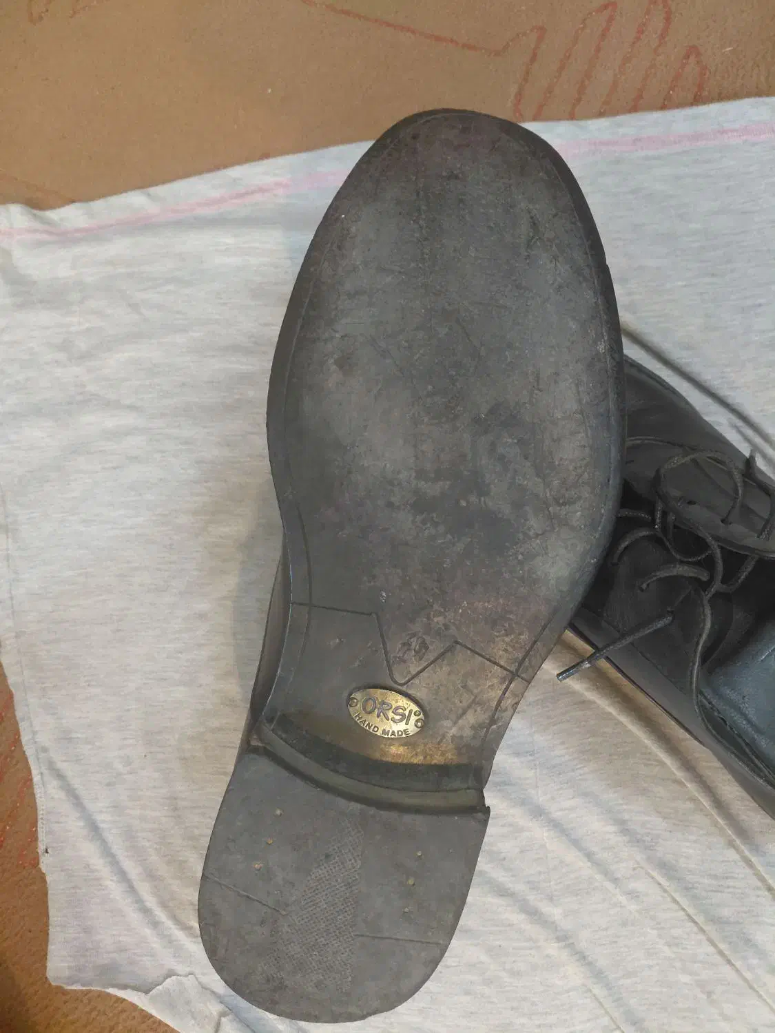 کفش|کیف، کفش، کمربند|بروجرد, |دیوار