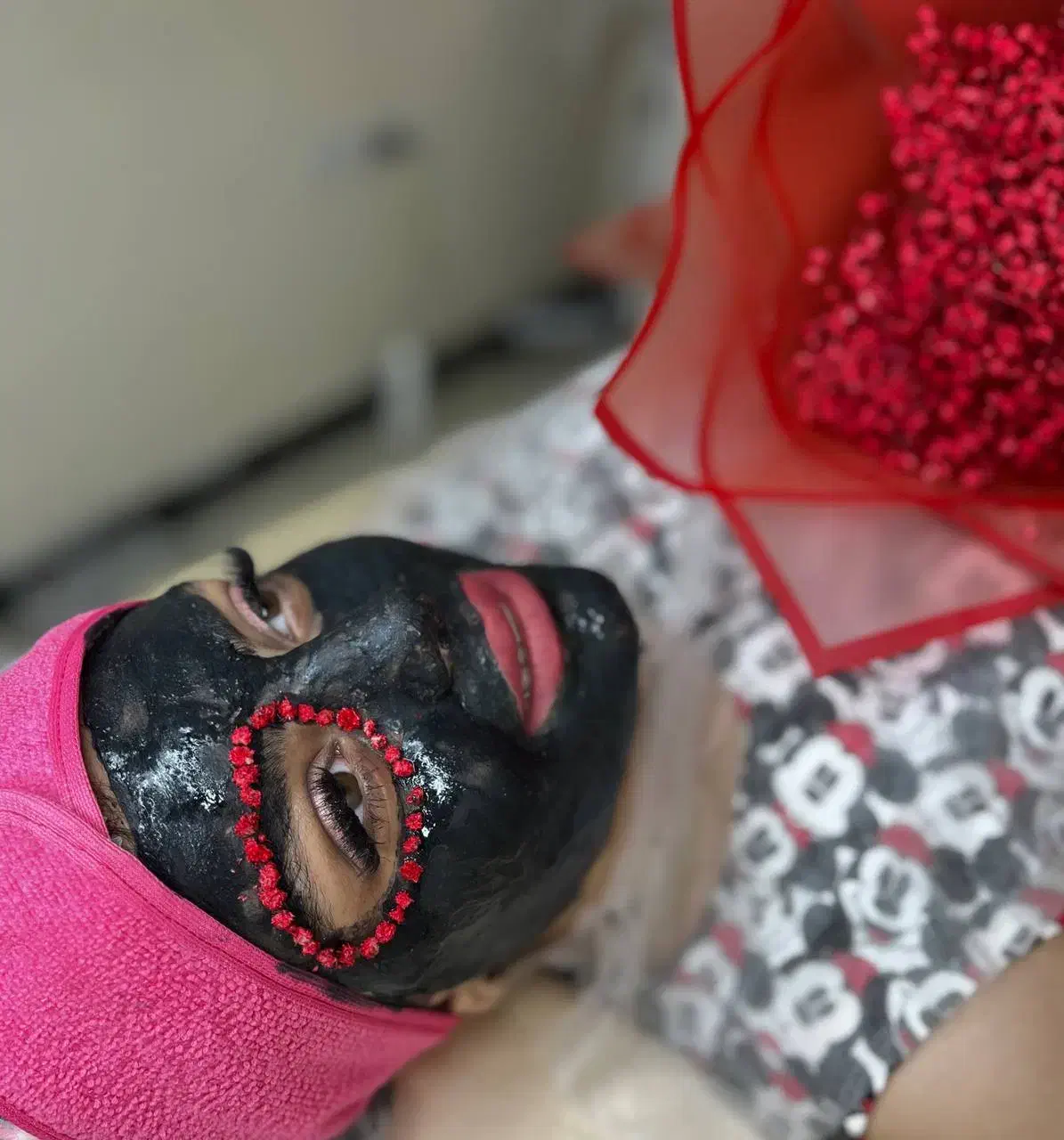 پاکسازی پوست وفیشال(پک تخفیف برای یک هفته)|خدمات آرایشگری و زیبایی|کرج, گوهردشت|دیوار