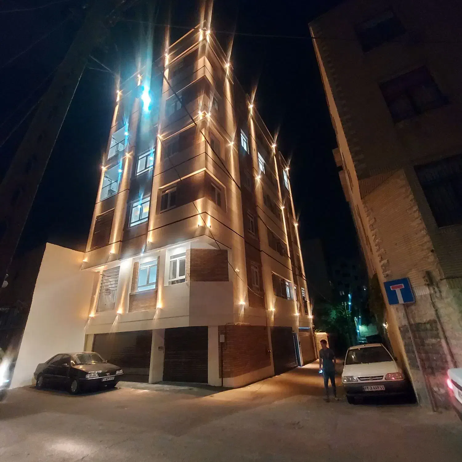 ۸۷ متر دو خواب فول با پارکینگ غیرمزاحم باکس تک درب